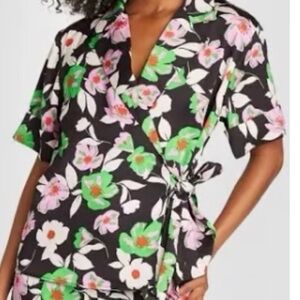 Who What Wear Green and Black Wrap Blouse with Notched Collar